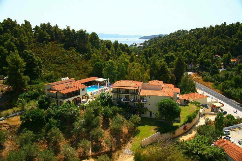 Hermes Hotel Vromolimnos Exterior foto